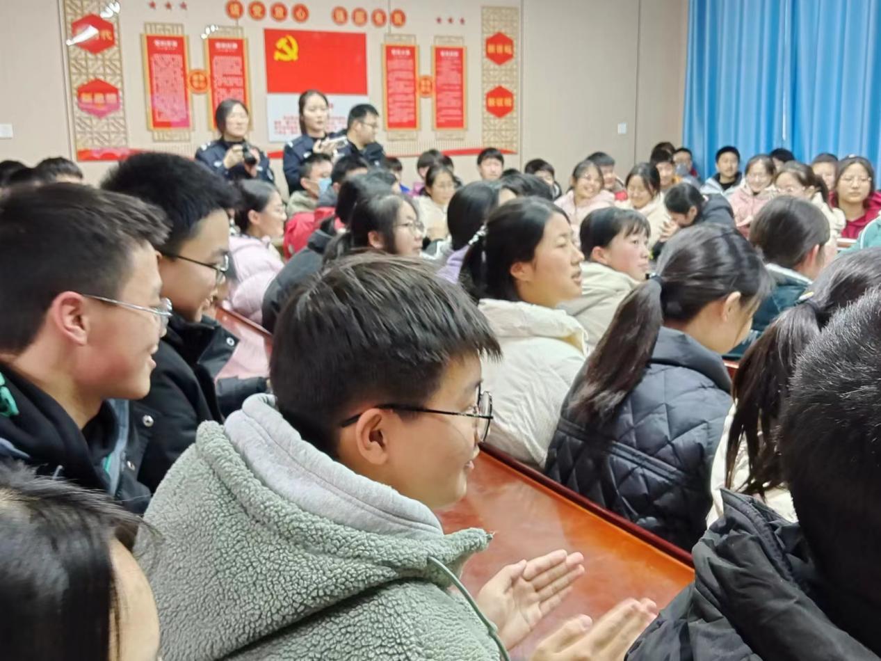 1682094296151182.jpg 1682094296151182.jpg